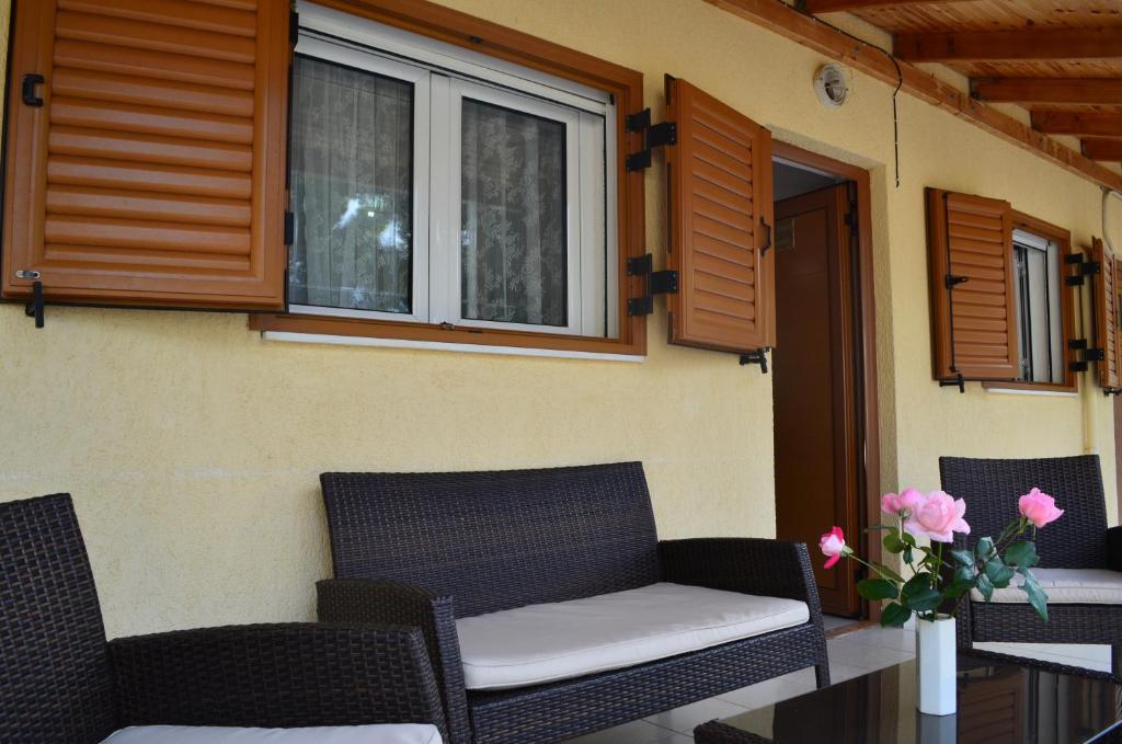 Chrissa Camping Rooms & Bungalows Delphi Ruang foto